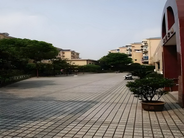 2025上海城市形象片焕新发布：上海新一刻，城市因你更美好